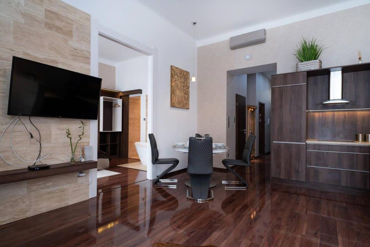 Central Luxy Design Apartment Budapest Exterior photo